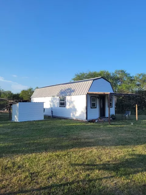 796 Shelly Rd, Refugio, TX 78377 photo 5