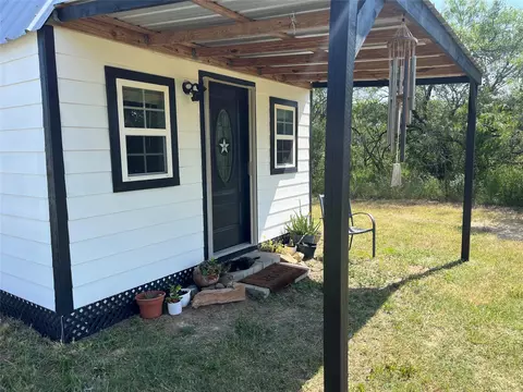 Exterior - 796 Shelly Rd, Refugio, TX 78377 photo 4 of 12