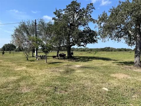 Exterior - 796 Shelly Rd, Refugio, TX 78377 photo 9 of 12