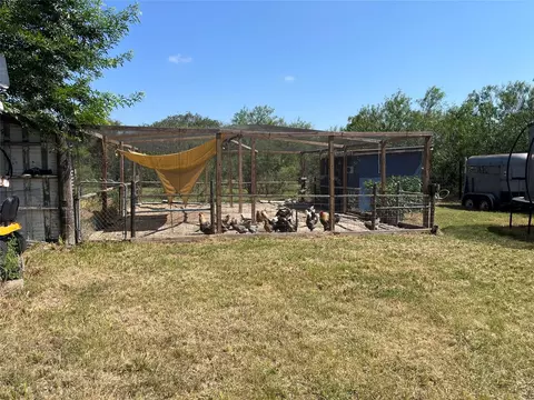 Exterior - 796 Shelly Rd, Refugio, TX 78377 photo 7 of 12