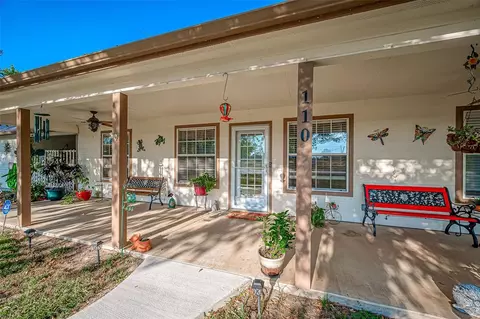 110 Kyle St, Onalaska, TX 77360 photo 1