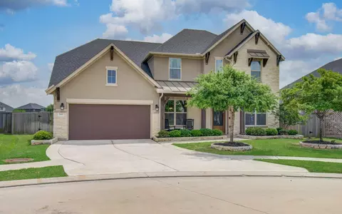 720 Corbin Crest Trl, La Porte, TX 77571