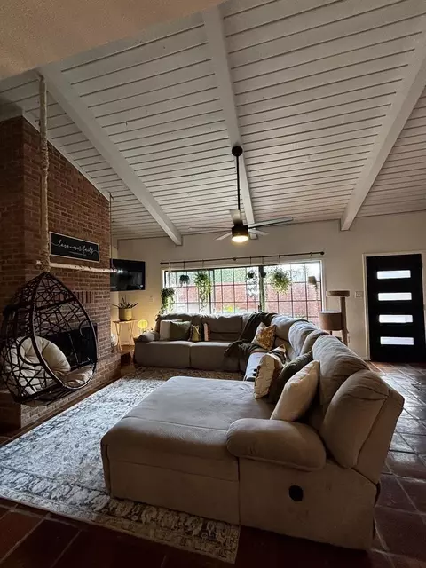 811 Augusta Dr, Lufkin, TX 75901