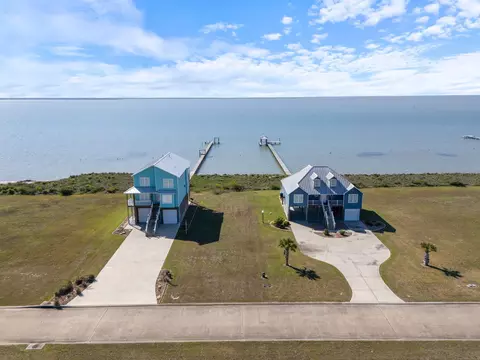 3129 Bay Ridge Dr, Palacios, TX 77465