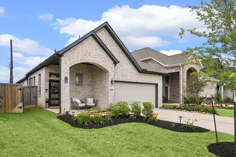 17238 Broadleaf Oak Dr, Hockley, TX 77447