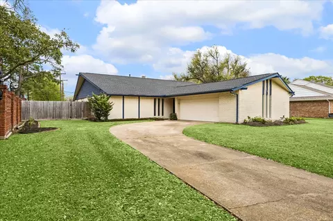 1522 19th Ave N, Texas City, TX 77590