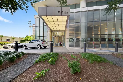 4521 San Felipe #2501, Houston, TX 77027