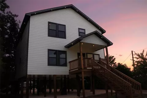 5217 Pickfair St, Houston, TX 77026