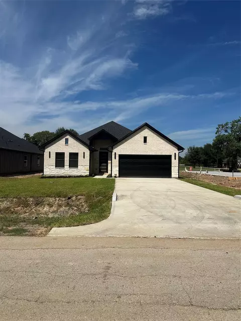 630 Ezekiel Smith St, Prairie View, TX 77484
