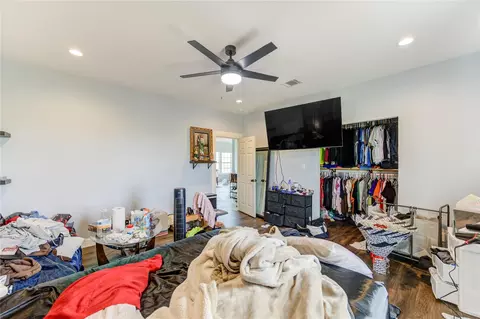 Bedroom - 8570 Sunny Side Rd, Hempstead, TX 77445 photo 8 of 12