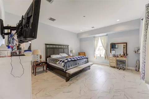 Bedroom - 8570 Sunny Side Rd, Hempstead, TX 77445 photo 11 of 12