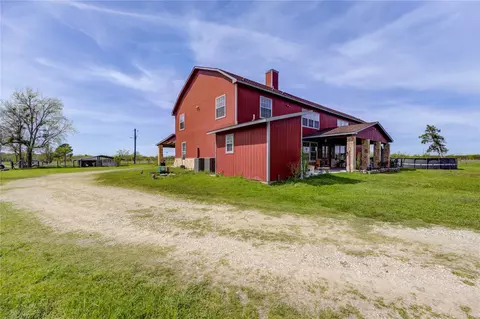 Exterior - 8570 Sunny Side Rd, Hempstead, TX 77445 photo 7 of 12