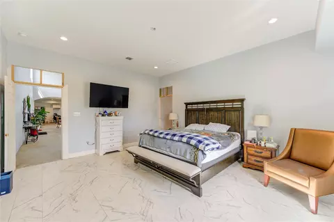 Bedroom - 8570 Sunny Side Rd, Hempstead, TX 77445 photo 9 of 12