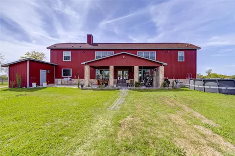 8570 Sunny Side Rd, Hempstead, TX 77445