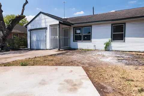 5505 Malmedy Rd, Houston, TX 77033