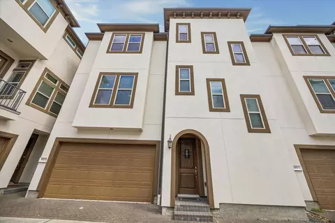 1031 W 21st St #B, Houston, TX 77008