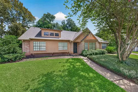 2102 Morton League Rd, Richmond, TX 77406