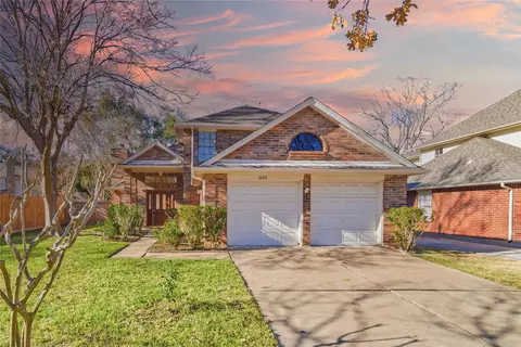 3326 Sturbridge Ln, Sugar Land, TX 77479