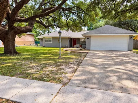 15901 Jersey Dr, Houston, TX 77040