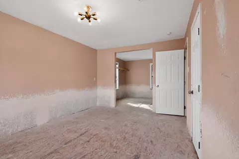 Bedroom - 712 E Peach St, Angleton, TX 77515 photo 6 of 13