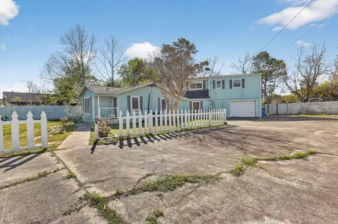 Other - 712 E Peach St, Angleton, TX 77515 photo 2 of 8