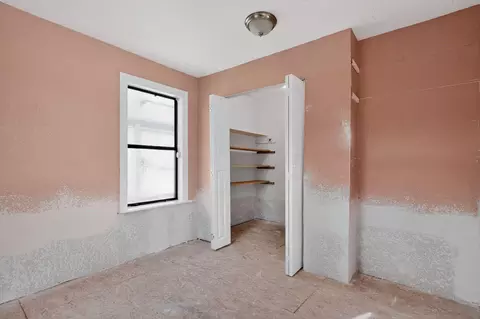 Bedroom - 712 E Peach St, Angleton, TX 77515 photo 11 of 13