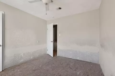 Bedroom - 712 E Peach St, Angleton, TX 77515 photo 5 of 13