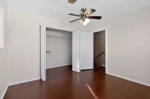 Bedroom - 712 E Peach St, Angleton, TX 77515 photo 12 of 13