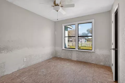 Bedroom - 712 E Peach St, Angleton, TX 77515 photo 1 of 13