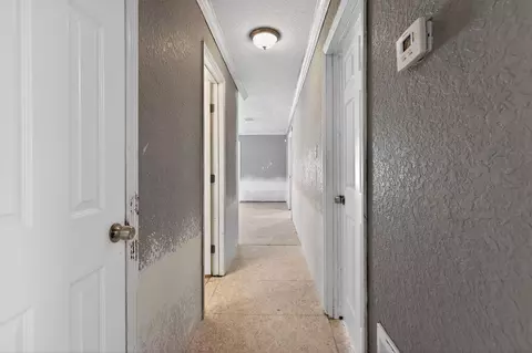 Entry Way - 712 E Peach St, Angleton, TX 77515 photo 2 of 2