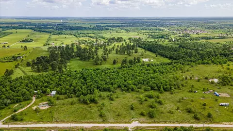 348 Private Road 77003, Liberty, TX 77575