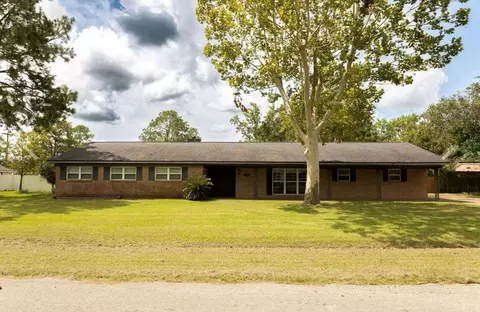 2200 Laurel St, Bay City, TX 77414