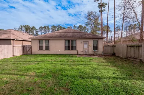 Exterior - 2068 Lost Timbers Dr, Conroe, TX 77304 photo 2 of 3