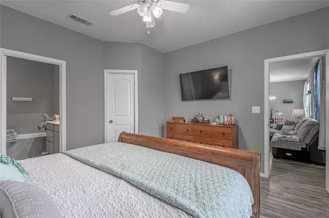 Bedroom - 2068 Lost Timbers Dr, Conroe, TX 77304 photo 3 of 3