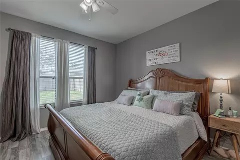 Bedroom - 2068 Lost Timbers Dr, Conroe, TX 77304 photo 1 of 3
