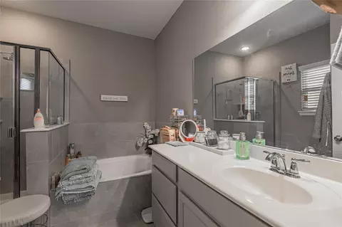 Bath - 2068 Lost Timbers Dr, Conroe, TX 77304 photo 1 of 1