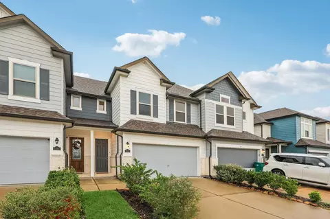 7333 Hinsdale Dr, Pasadena, TX 77505