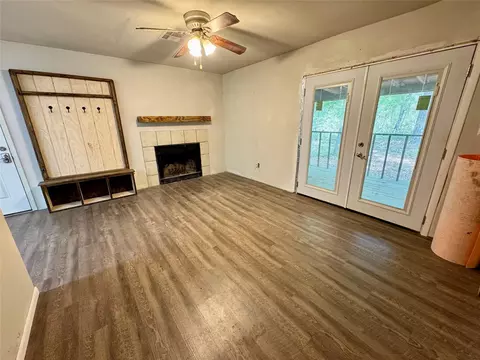 Living - 1380 Cardinal Ln, Trinity, TX 75862 photo 1 of 4