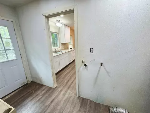 Entry Way - 1380 Cardinal Ln, Trinity, TX 75862 photo 2 of 2