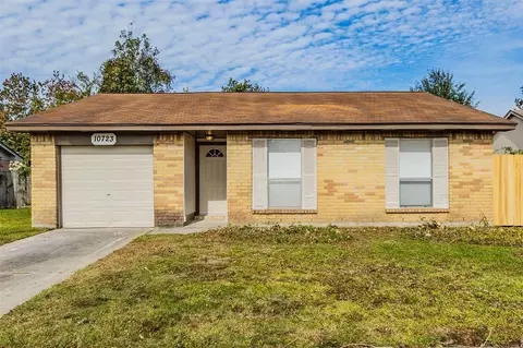 10723 Thorncliff Dr, Humble, TX 77396