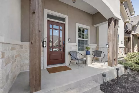3825 Silverthorne Ln, College Station, TX 77845
