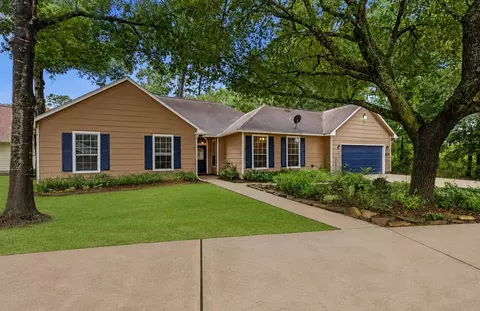 10407 Twin Oak Dr, Conroe, TX 77385