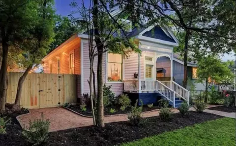 3617 Avenue Q 12, Galveston, TX 77550