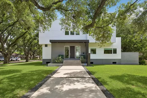 5215 Jason St, Houston, TX 77096