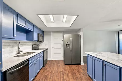 14777 Wunderlich Dr #413, Houston, TX 77069