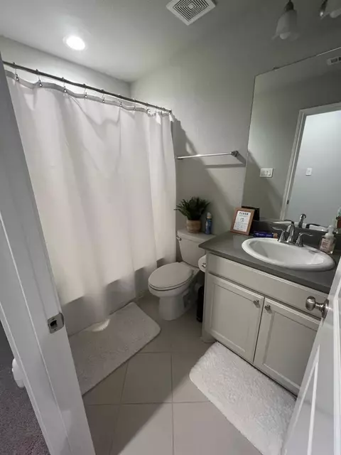 Bath - 2332 Hagerman Rd, Conroe, TX 77384 photo 2 of 7