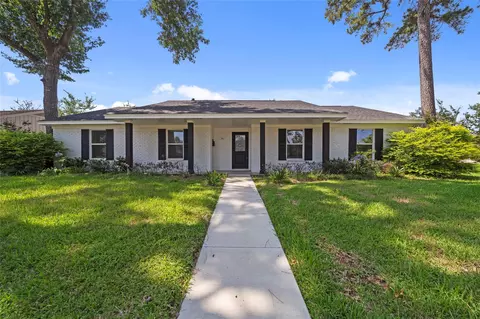 5943 Greenmont Dr, Houston, TX 77092