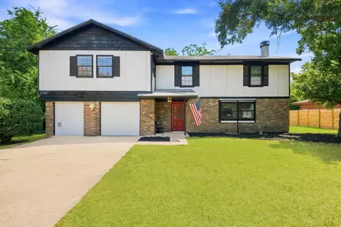 2011 Avenue T, Huntsville, TX 77340