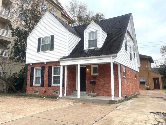 2211 Dorrington St, Houston, TX 77030
