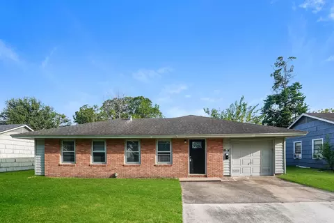 8614 Rockhill St, Houston, TX 77061